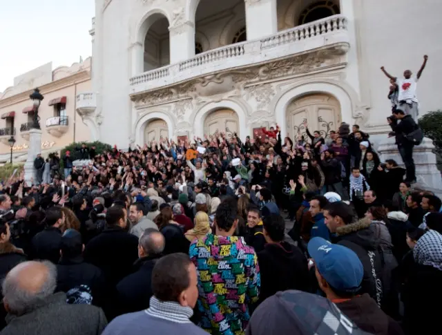 Demonstrators on Avenue Habib Bourguiba, Tunis, 2011